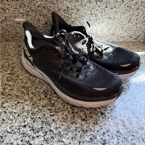 Women’s Hoka Clifton 8